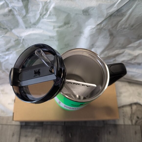 Stanley, Quencher H2.0 Flowstate™ Tumbler, 40oz, Neon Green, New in Box - Picture 6 of 6